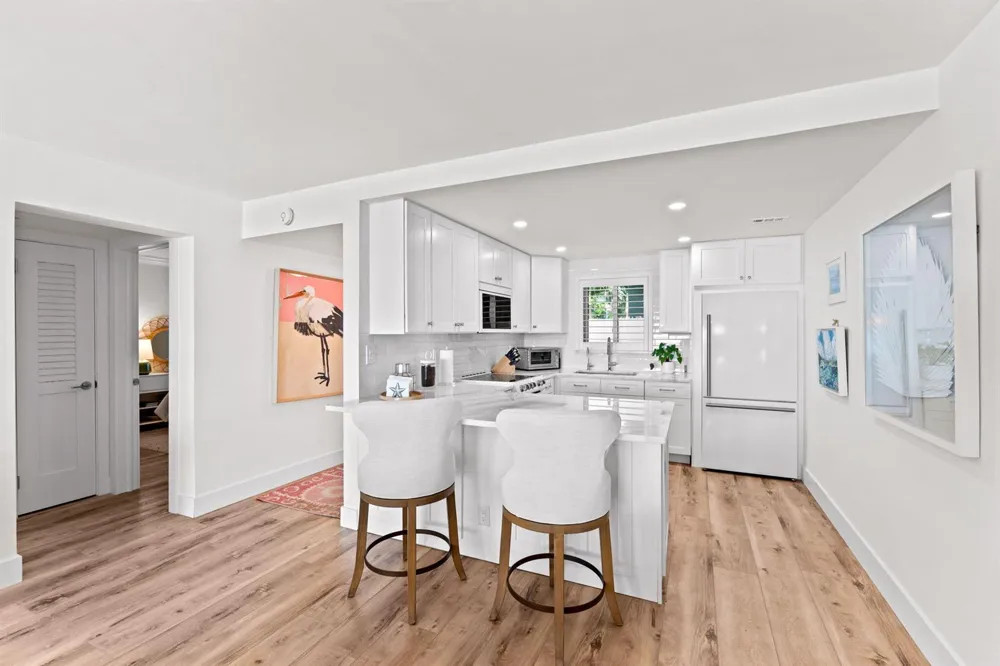 52 YACHT CLUB DRIVE #204 North Palm Beach, FL 33408