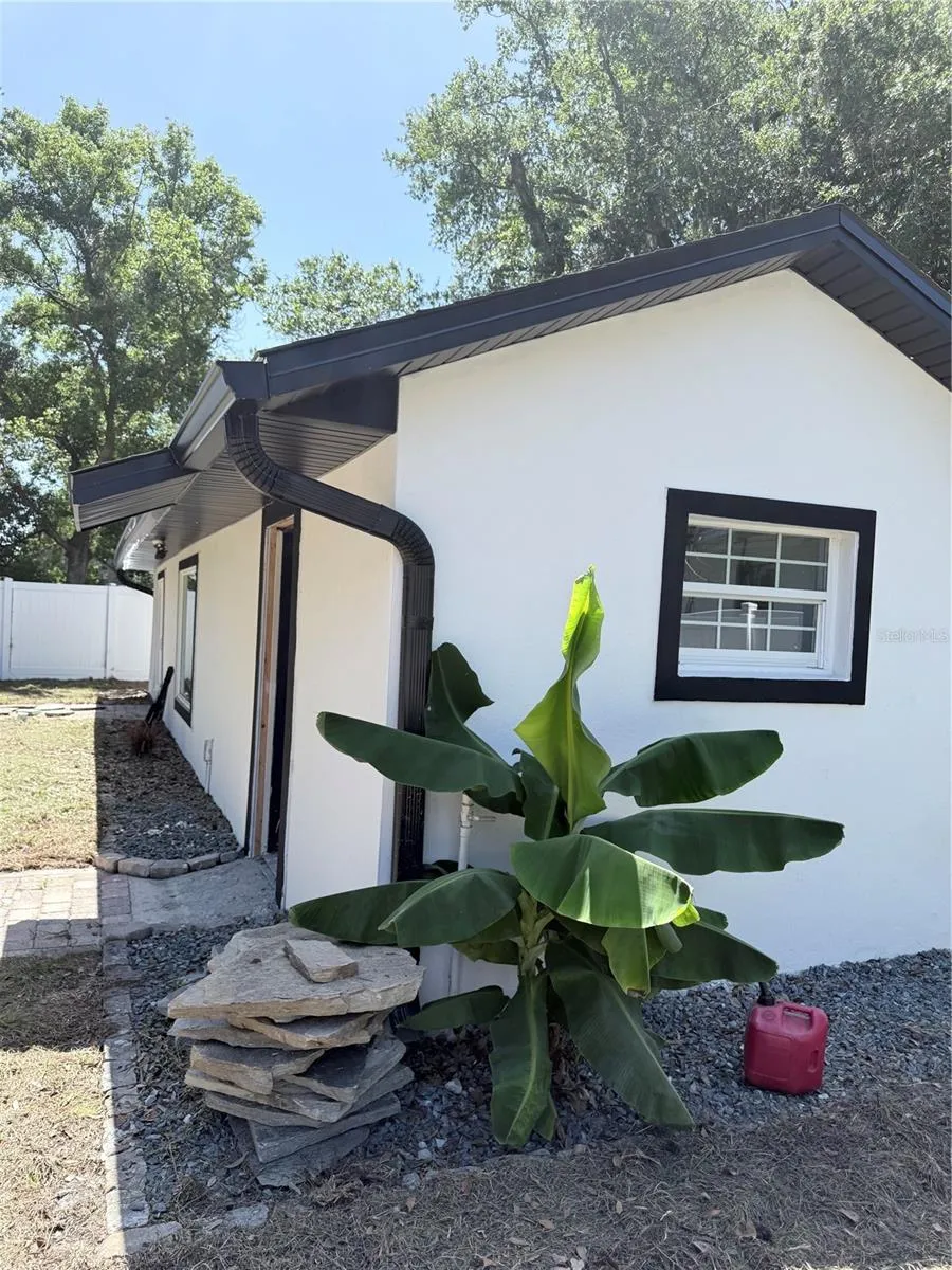 1243 DINGENS AVENUE Windermere, FL 34786