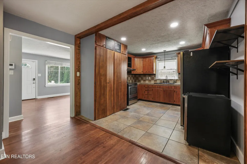 2951 Cecil Ave Knoxville, TN 37917