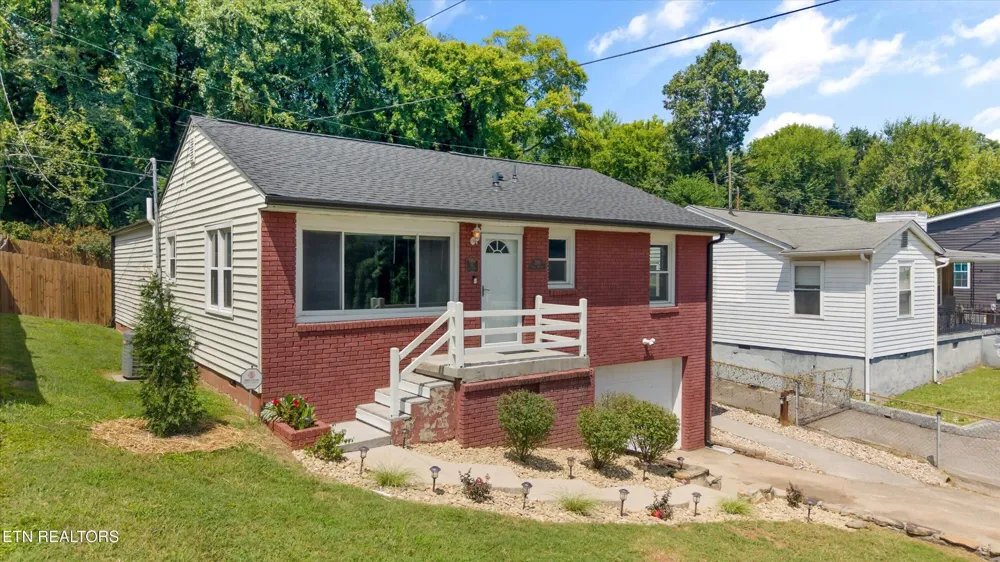 2951 Cecil Ave Knoxville, TN 37917