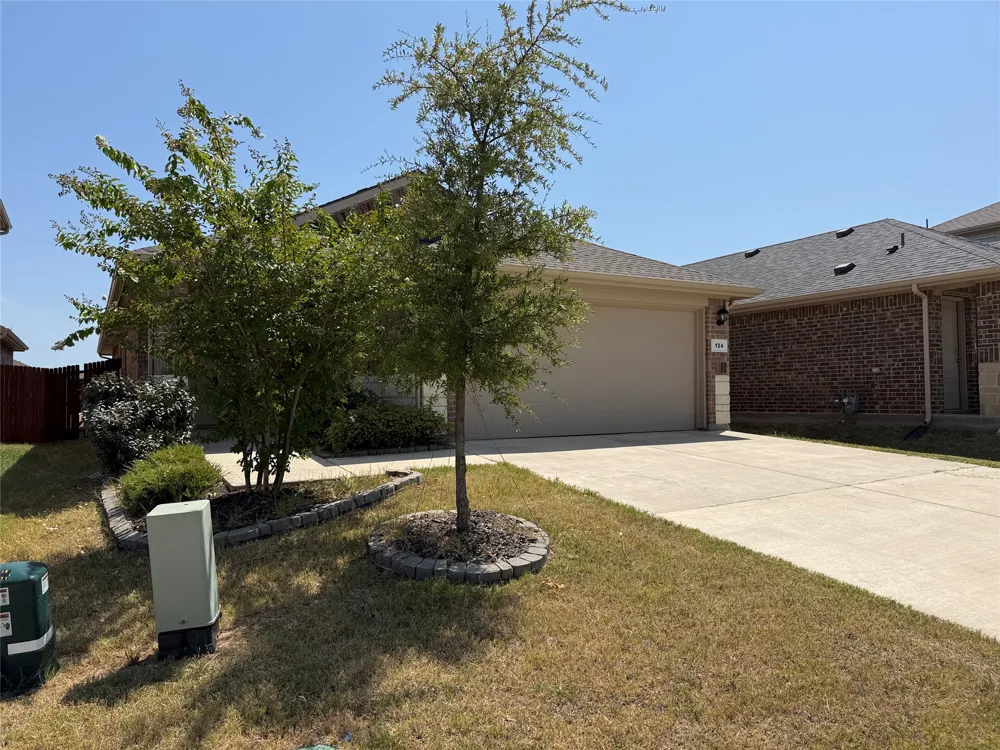 124 Greengate Drive Boyd, TX 76023