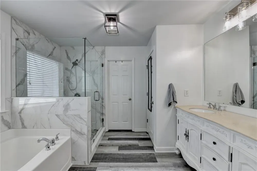 3329 Castleberry Village Circle Cumming, GA 30040