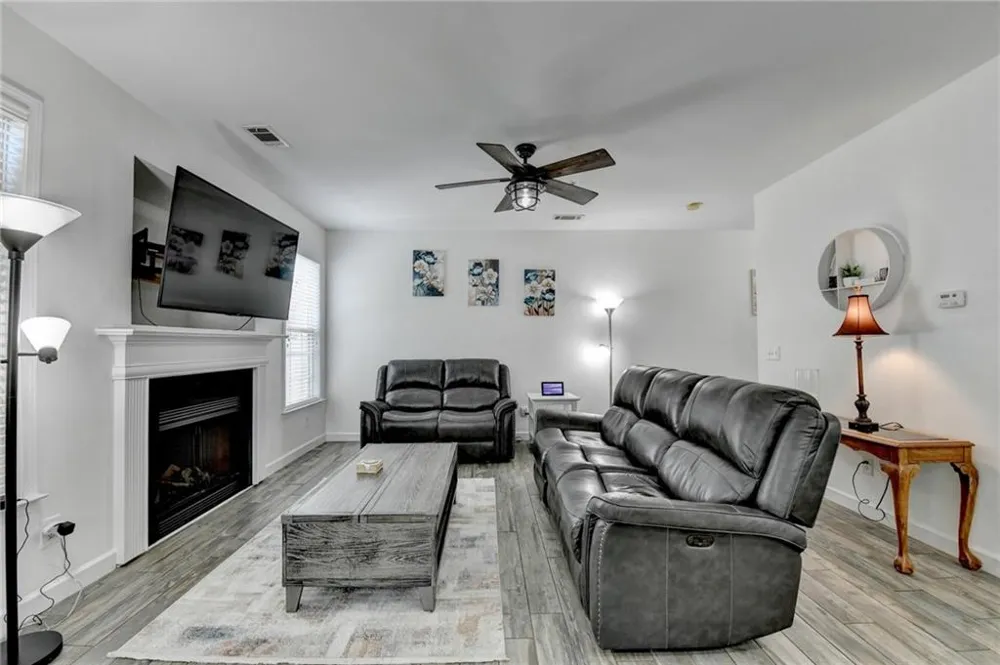 3329 Castleberry Village Circle Cumming, GA 30040
