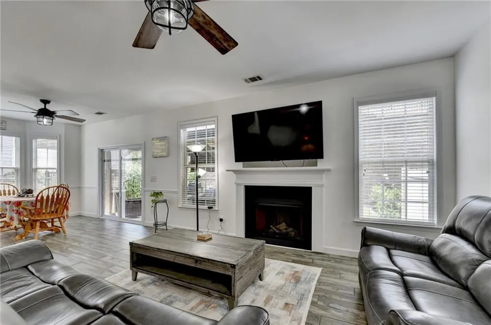3329 Castleberry Village Circle Cumming, GA 30040