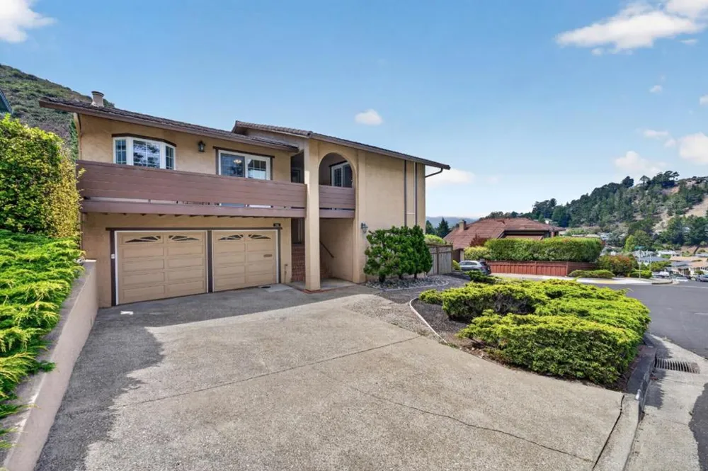 791 Prairie Creek Drive Pacifica, CA 94044