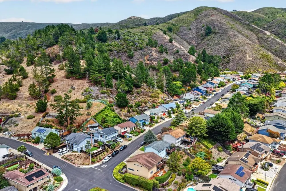 791 Prairie Creek Drive Pacifica, CA 94044