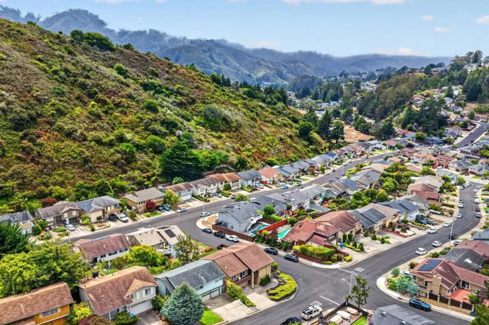 791 Prairie Creek Drive Pacifica, CA 94044