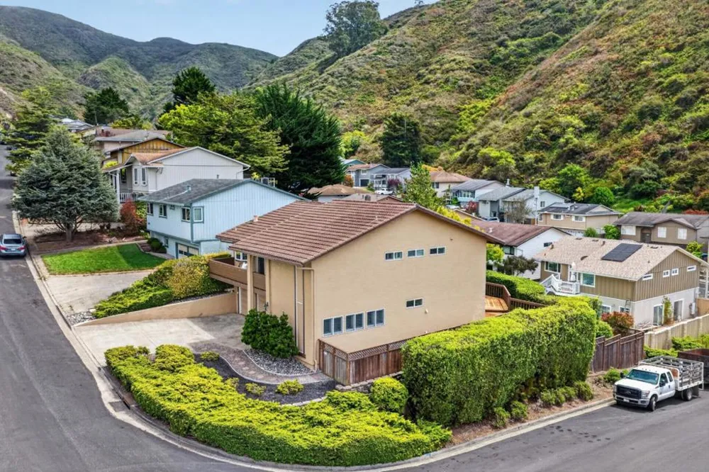 791 Prairie Creek Drive Pacifica, CA 94044