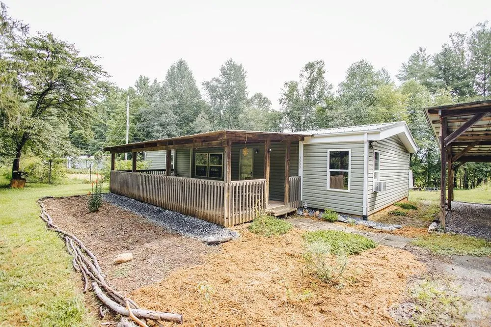 3099 Harmony Grove Road Nebo, NC 28761