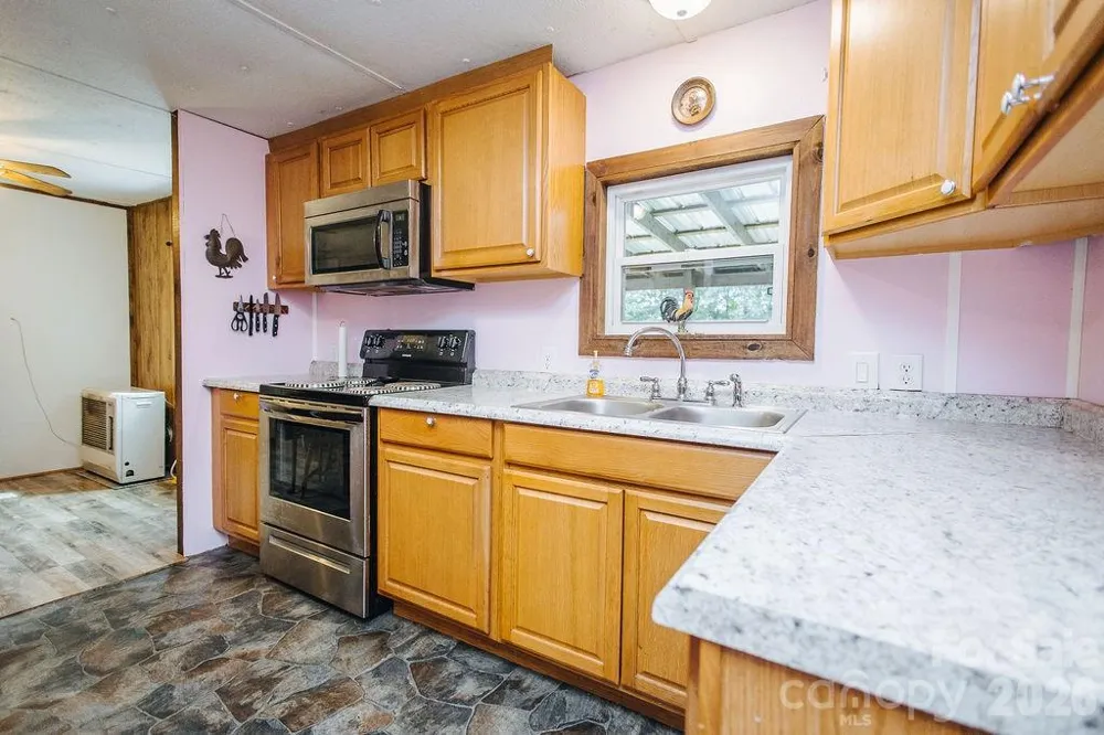 3099 Harmony Grove Road Nebo, NC 28761