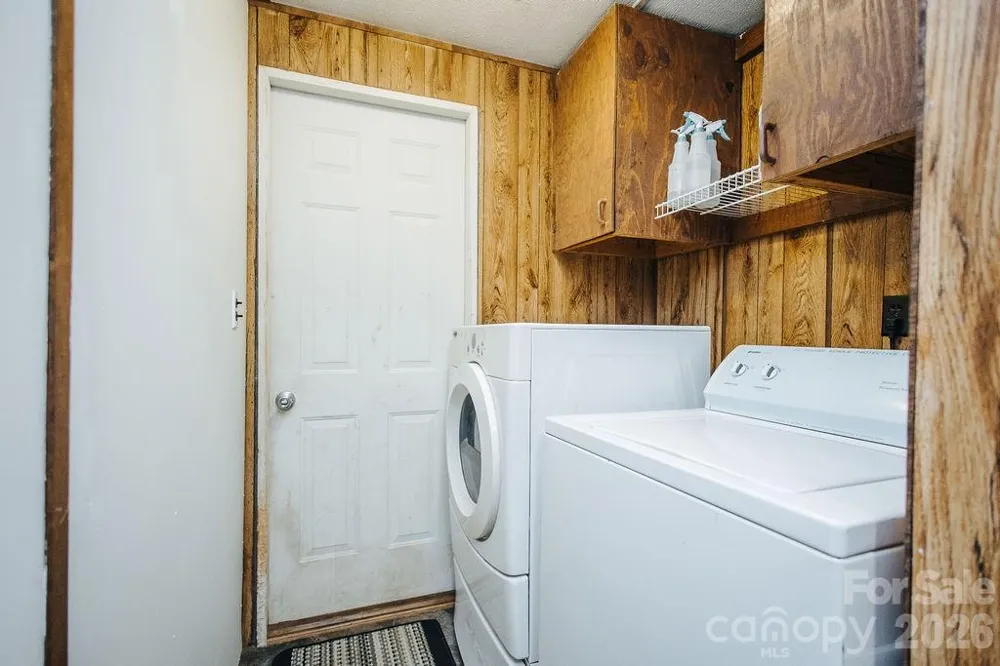 3099 Harmony Grove Road Nebo, NC 28761