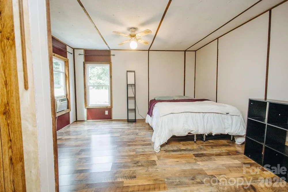 3099 Harmony Grove Road Nebo, NC 28761