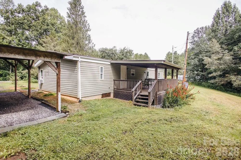 3099 Harmony Grove Road Nebo, NC 28761