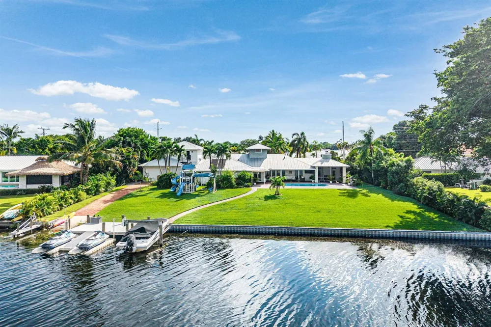 3815 S Lake Drive Boynton Beach, FL 33435