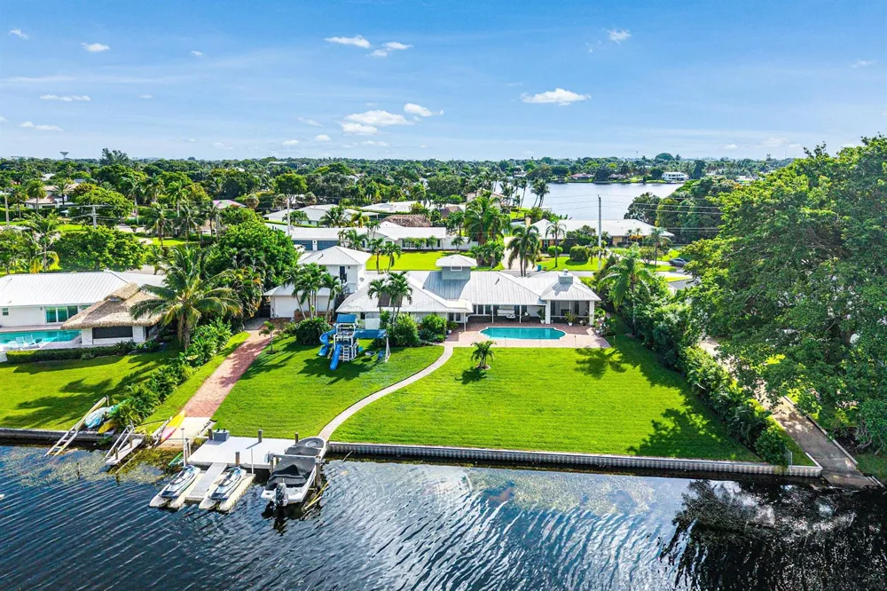 3815 S Lake Drive Boynton Beach, FL 33435