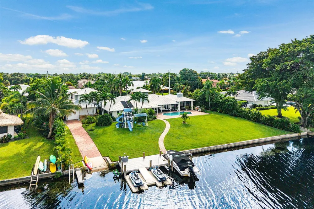 3815 S Lake Drive Boynton Beach, FL 33435