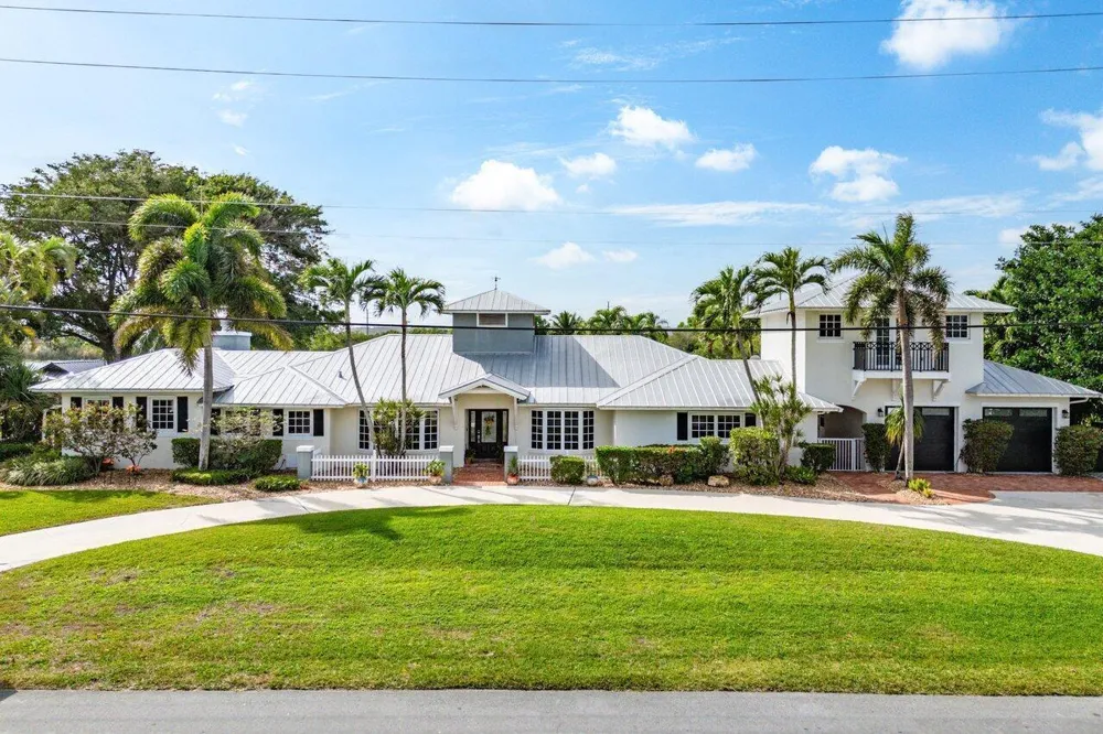 3815 S Lake Drive Boynton Beach, FL 33435