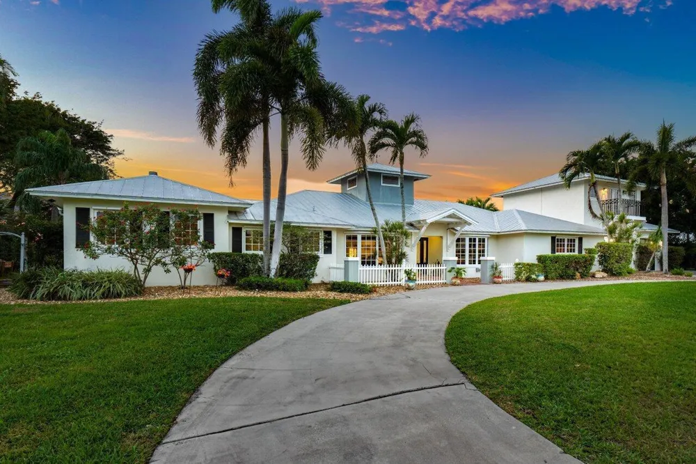 3815 S Lake Drive Boynton Beach, FL 33435
