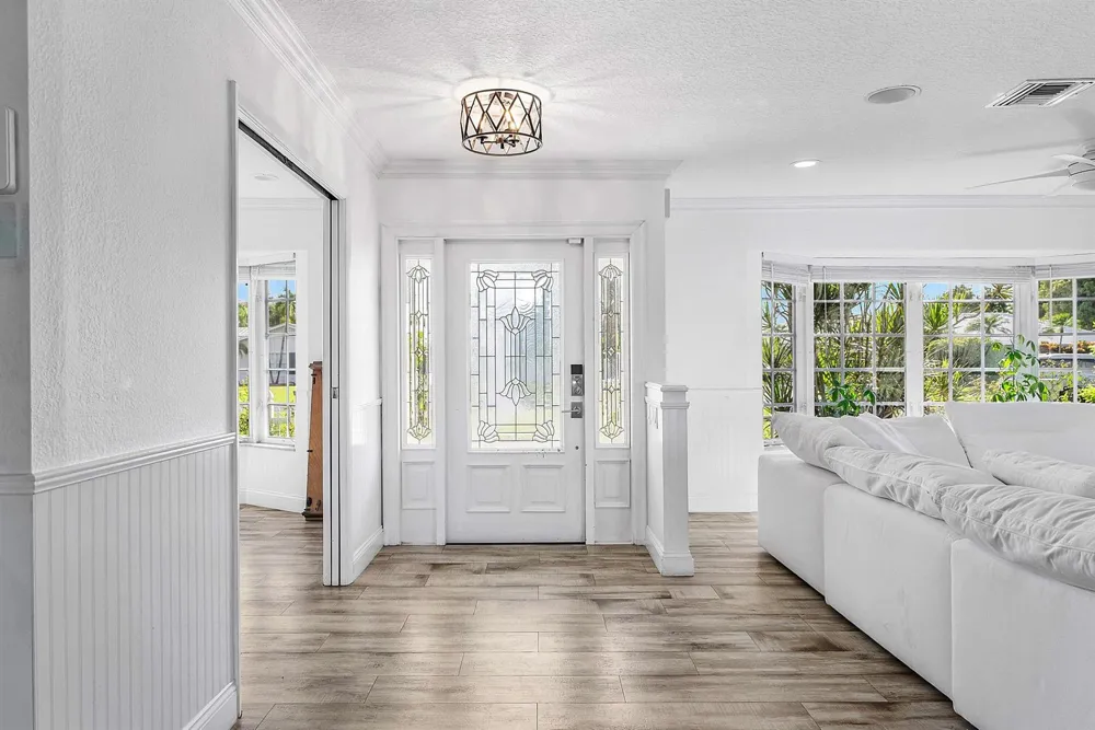 3815 S Lake Drive Boynton Beach, FL 33435