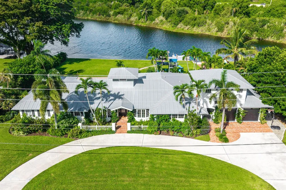 3815 S Lake Drive Boynton Beach, FL 33435