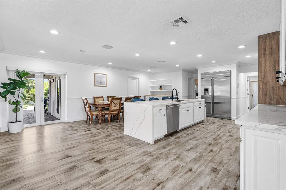 3815 S Lake Drive Boynton Beach, FL 33435