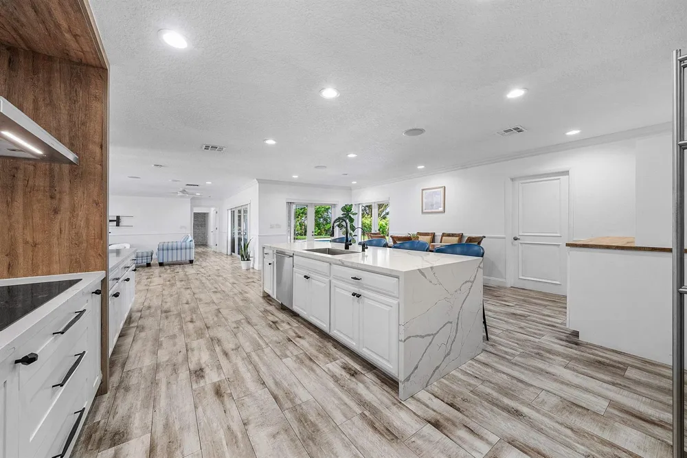 3815 S Lake Drive Boynton Beach, FL 33435