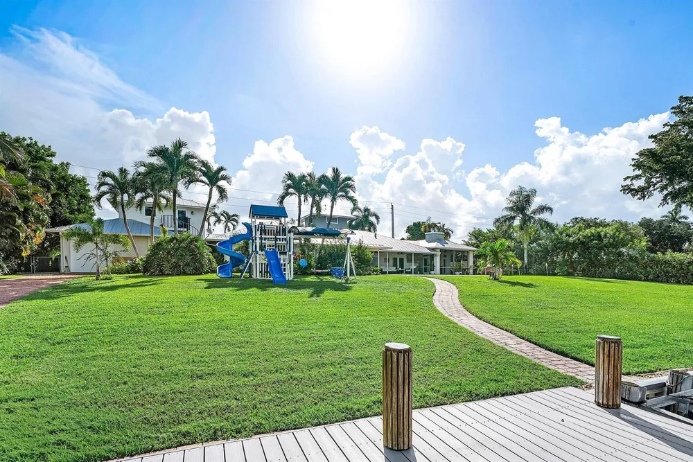 3815 S Lake Drive Boynton Beach, FL 33435