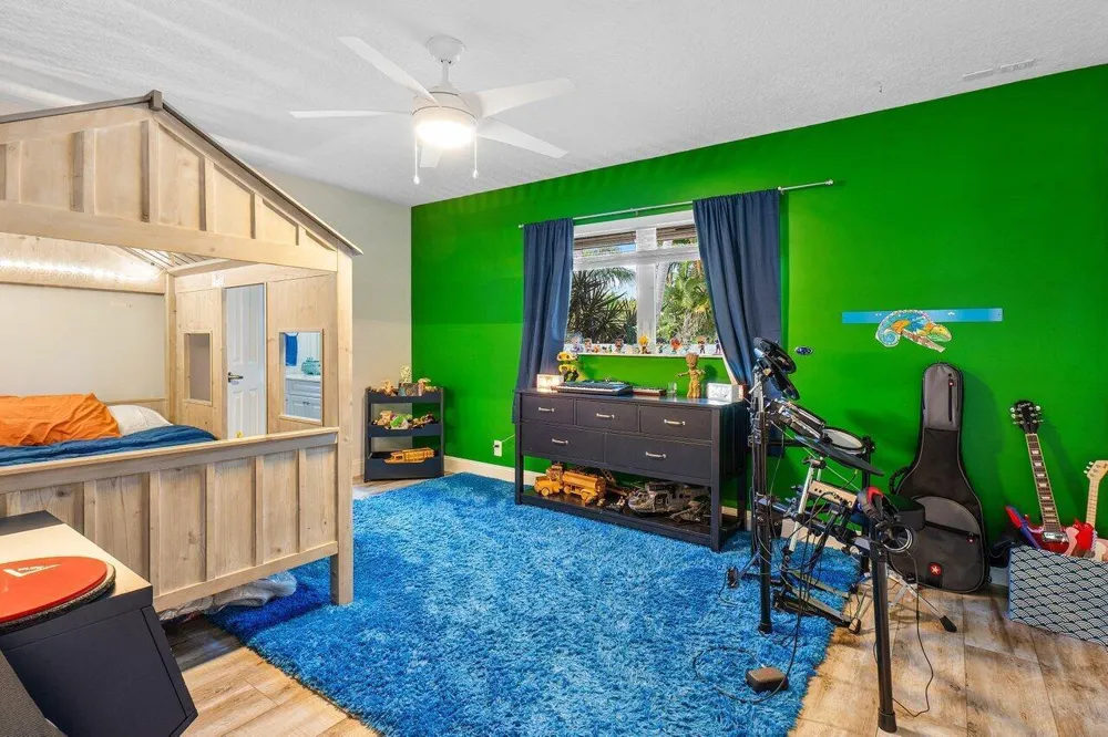 3815 S Lake Drive Boynton Beach, FL 33435