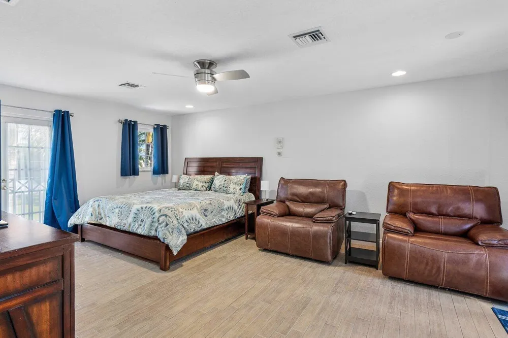 3815 S Lake Drive Boynton Beach, FL 33435