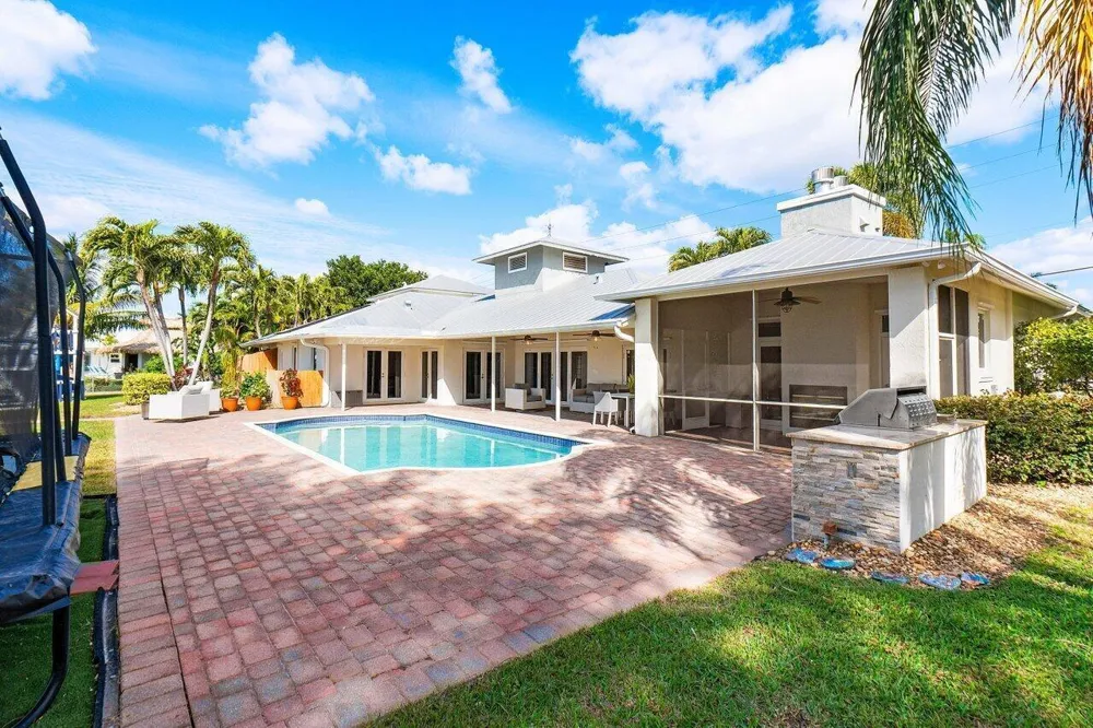 3815 S Lake Drive Boynton Beach, FL 33435