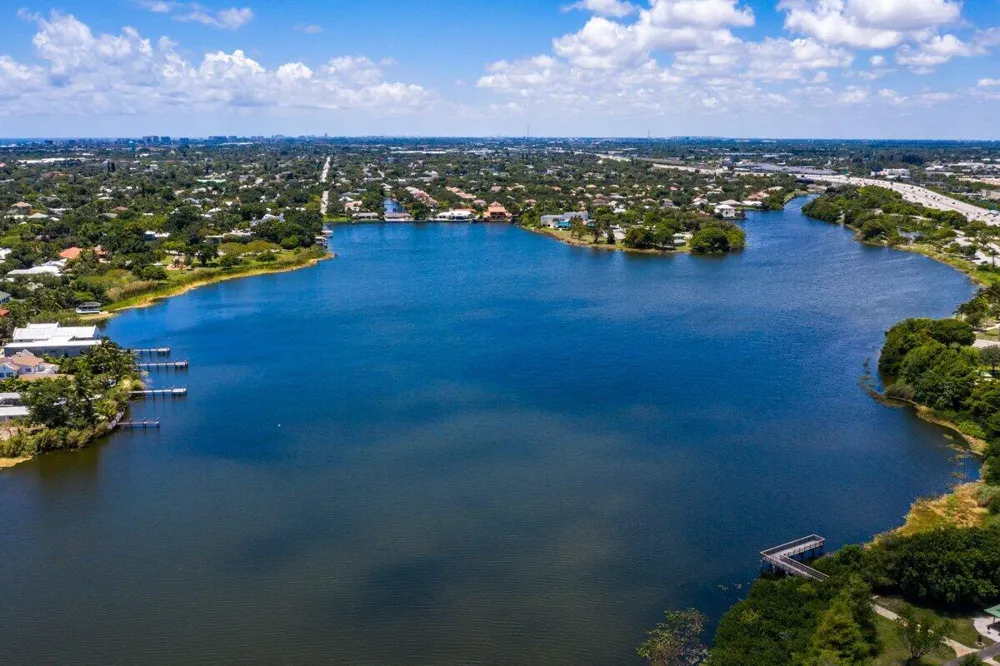 3815 S Lake Drive Boynton Beach, FL 33435