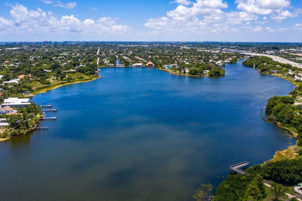 3815 S Lake Drive Boynton Beach, FL 33435