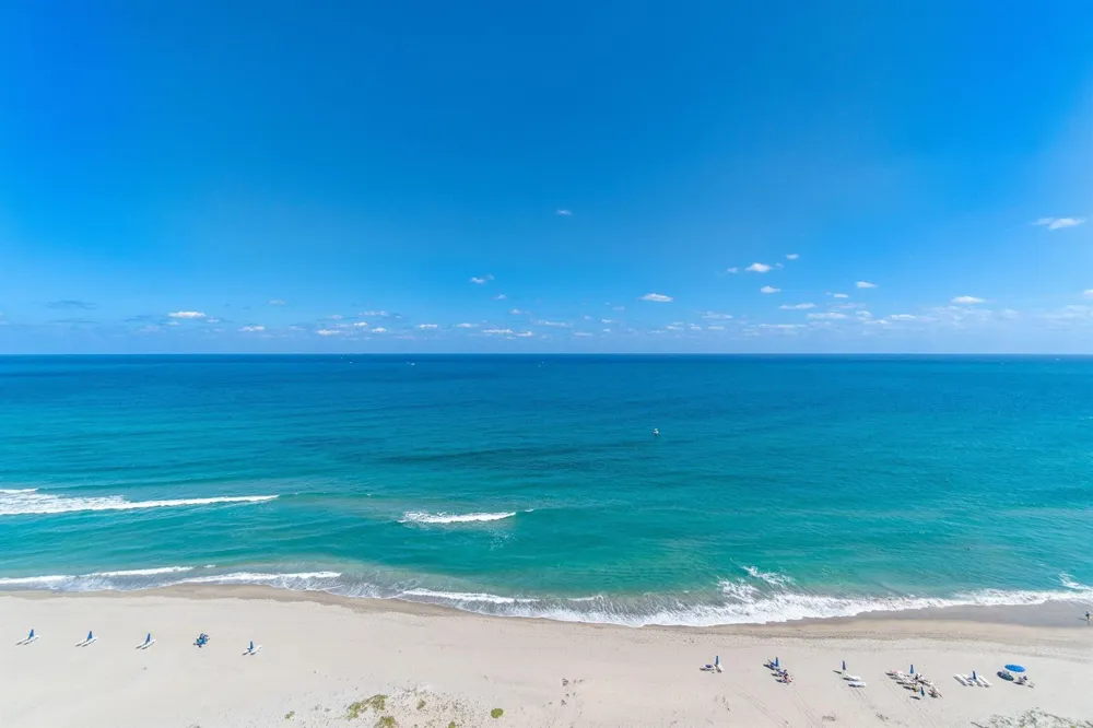 3815 S Lake Drive Boynton Beach, FL 33435