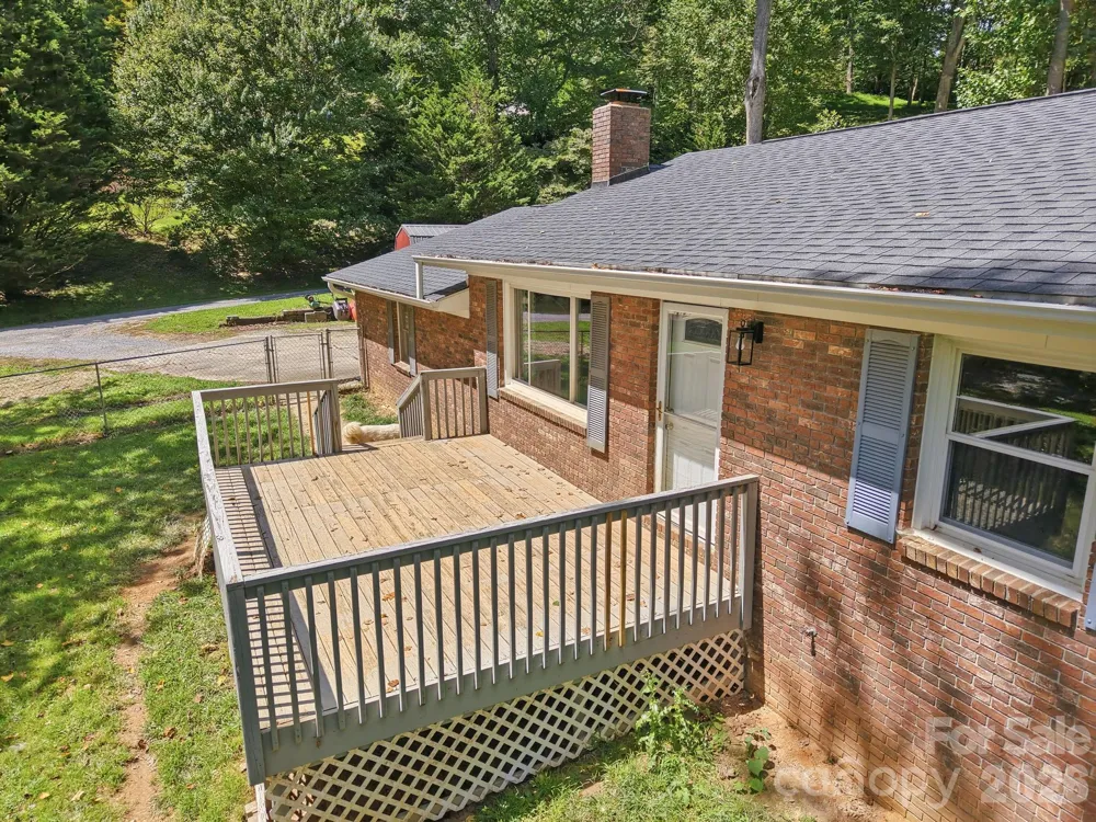 339 Indian Hills Loop Waynesville, NC 28786