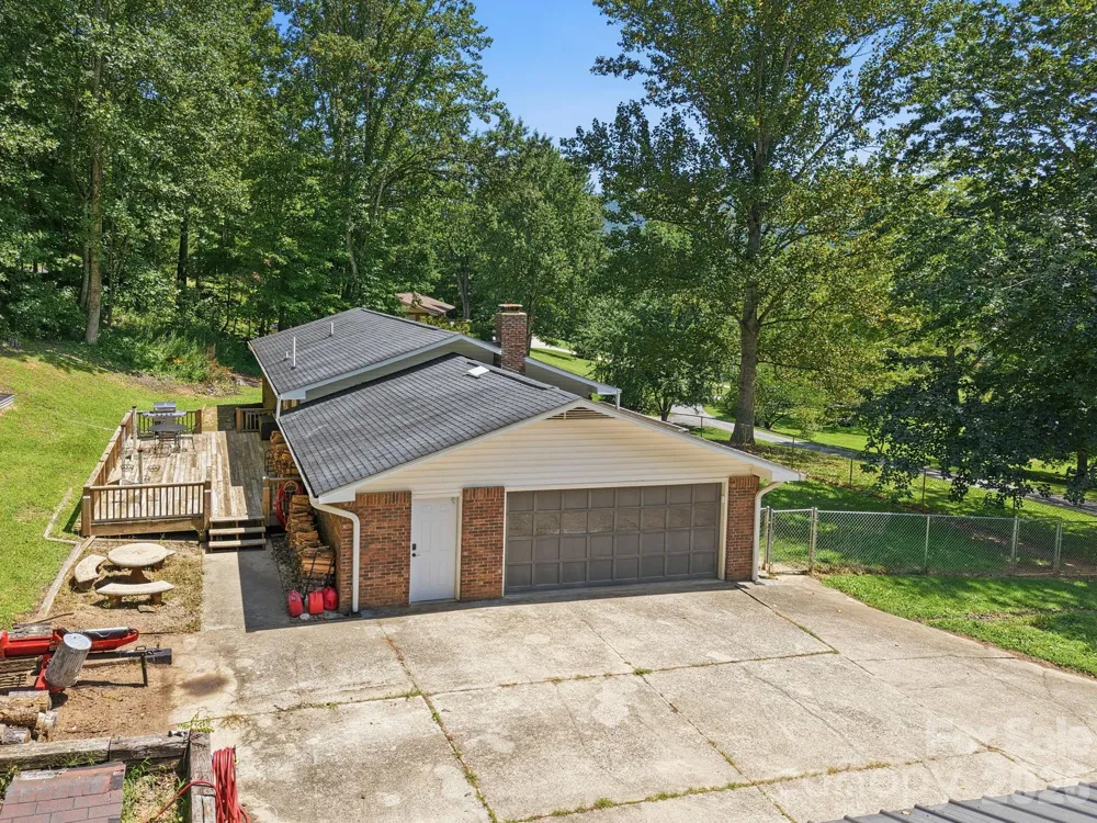 339 Indian Hills Loop Waynesville, NC 28786