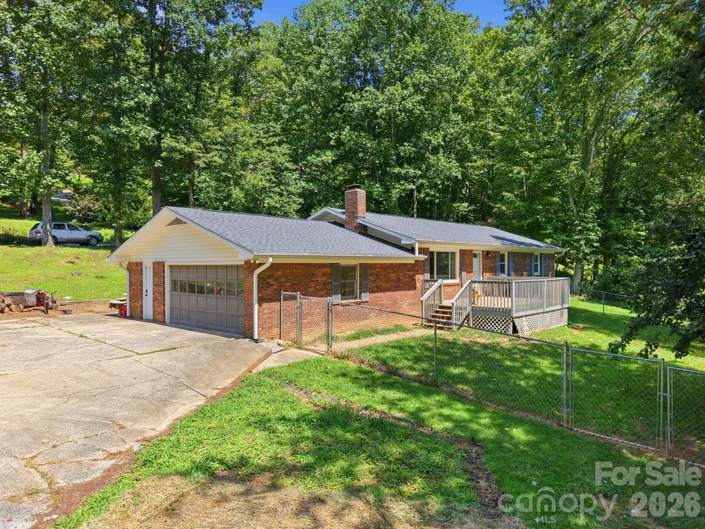 339 Indian Hills Loop Waynesville, NC 28786