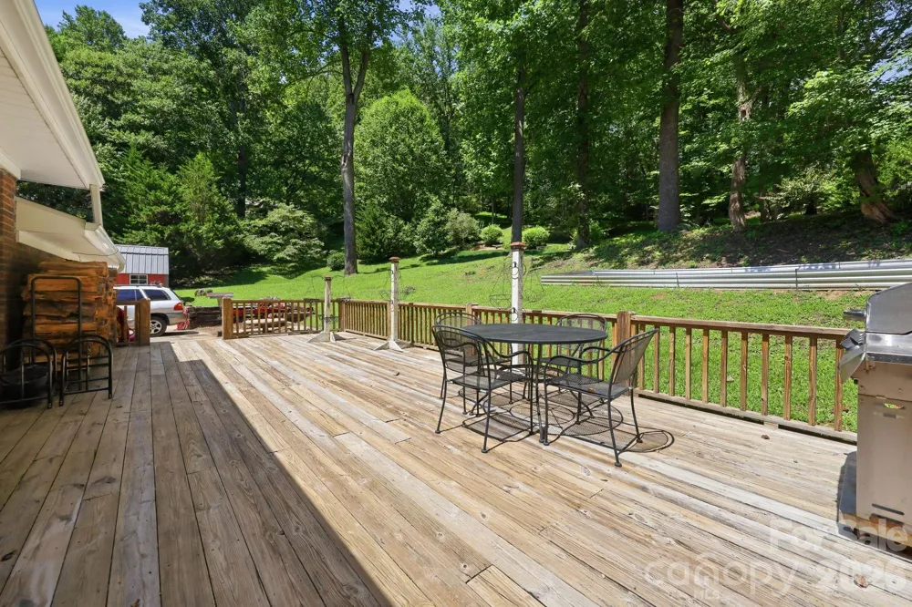 339 Indian Hills Loop Waynesville, NC 28786