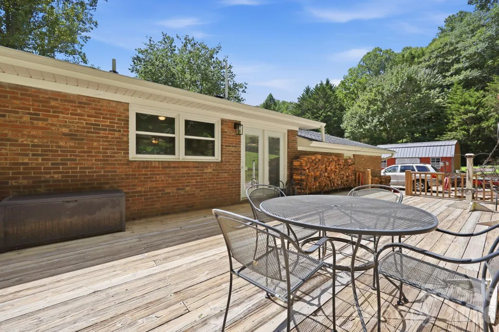 339 Indian Hills Loop Waynesville, NC 28786