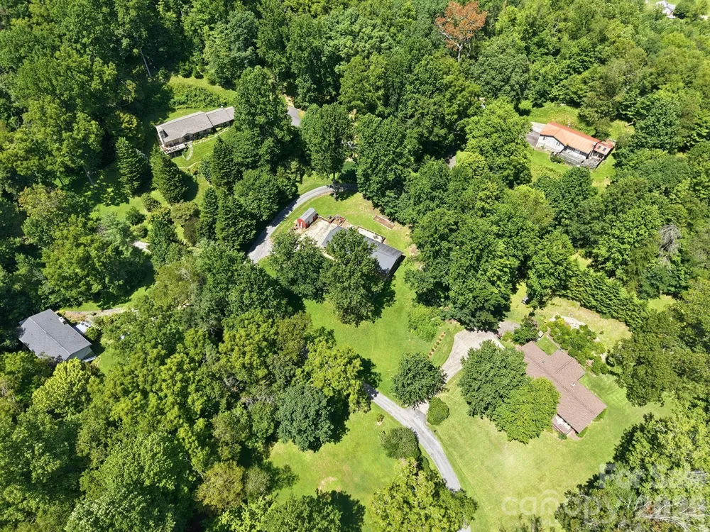 339 Indian Hills Loop Waynesville, NC 28786