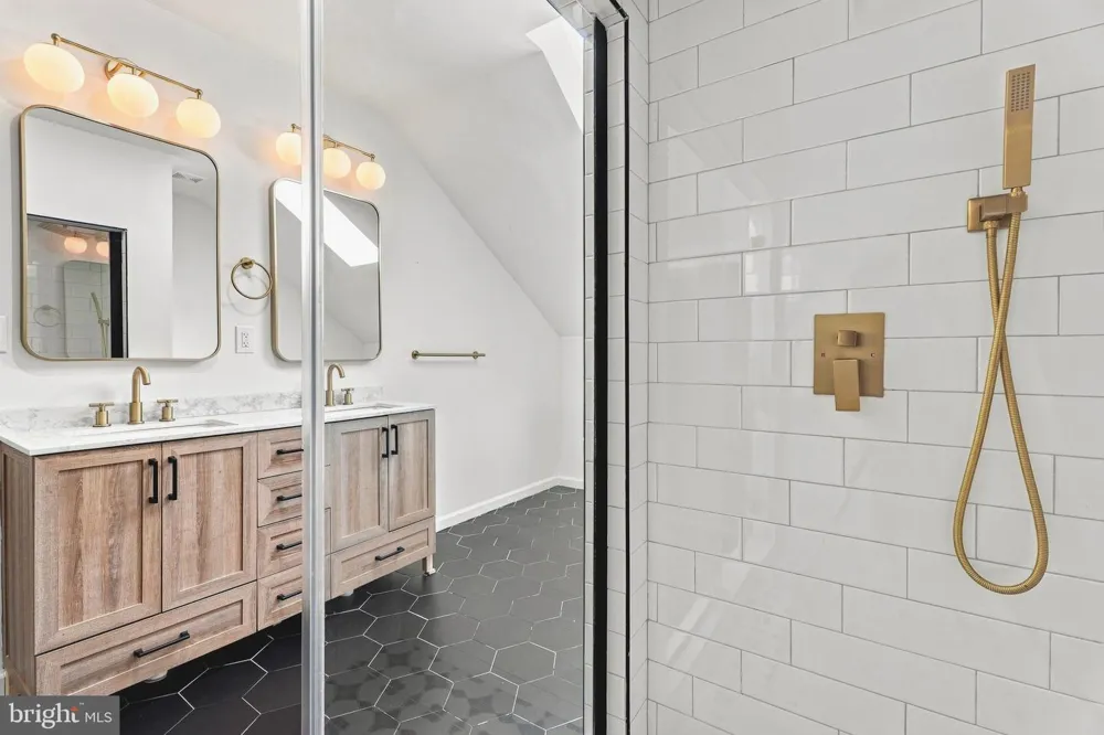 3812 HAMILTON AVENUE Baltimore, MD 21206