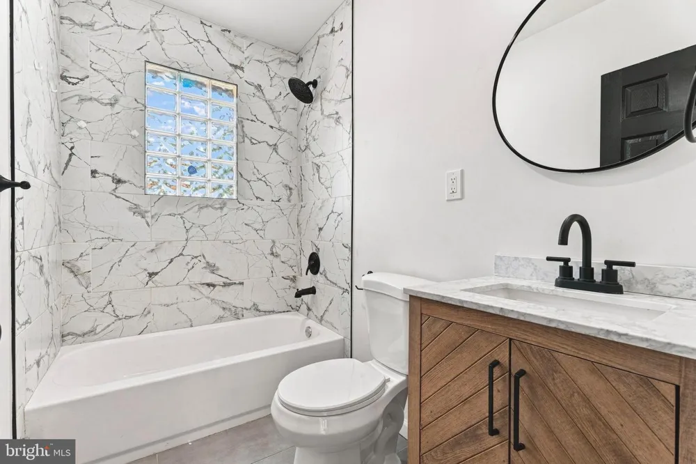 3812 HAMILTON AVENUE Baltimore, MD 21206