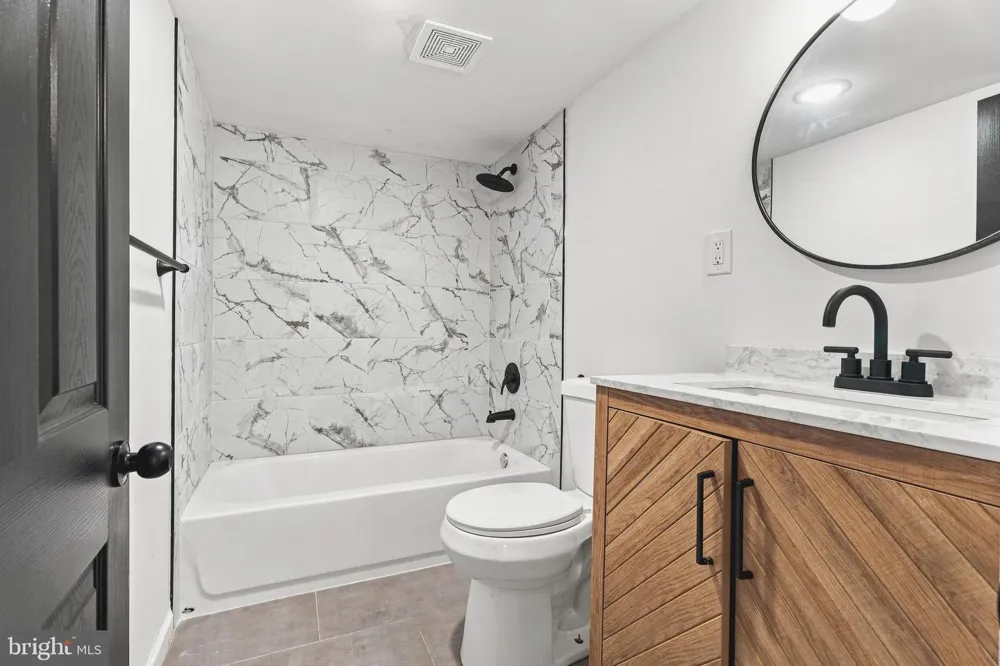 3812 HAMILTON AVENUE Baltimore, MD 21206