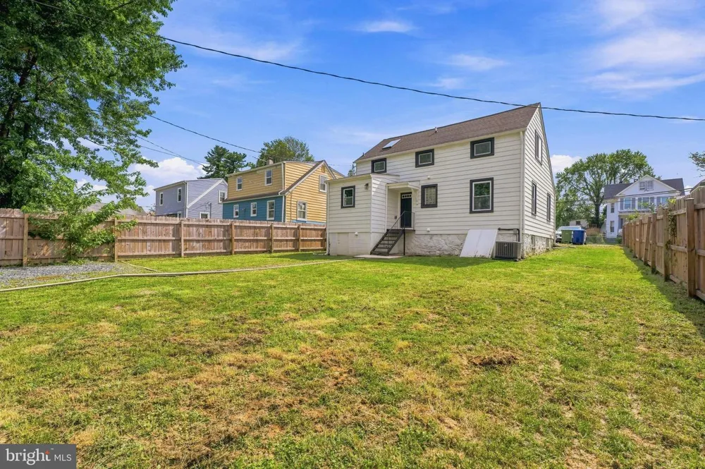 3812 HAMILTON AVENUE Baltimore, MD 21206