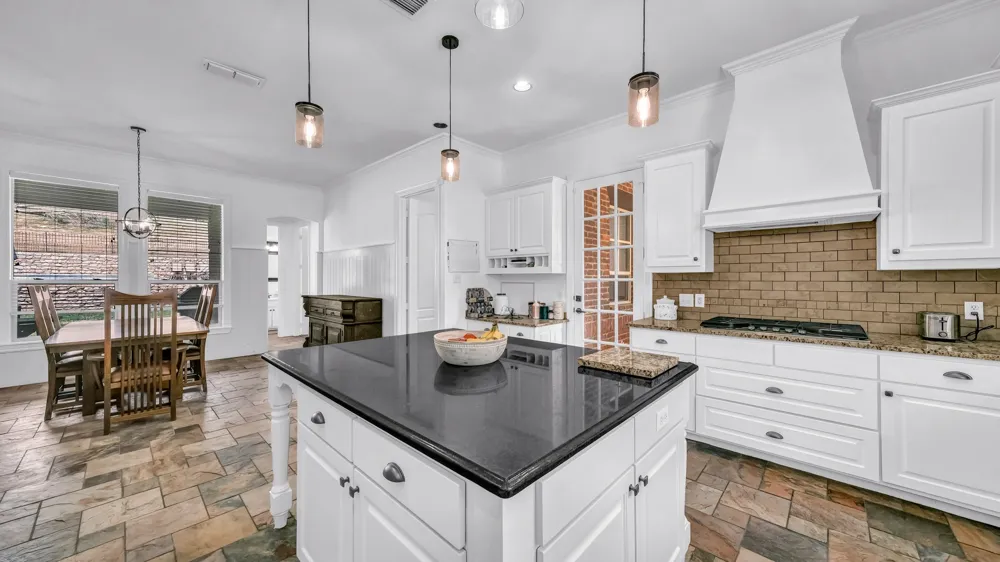 1555 Hunterglenn Drive Aledo, TX 76008