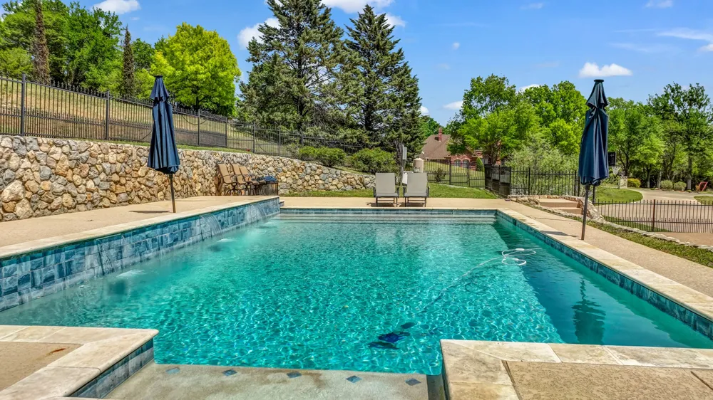 1555 Hunterglenn Drive Aledo, TX 76008