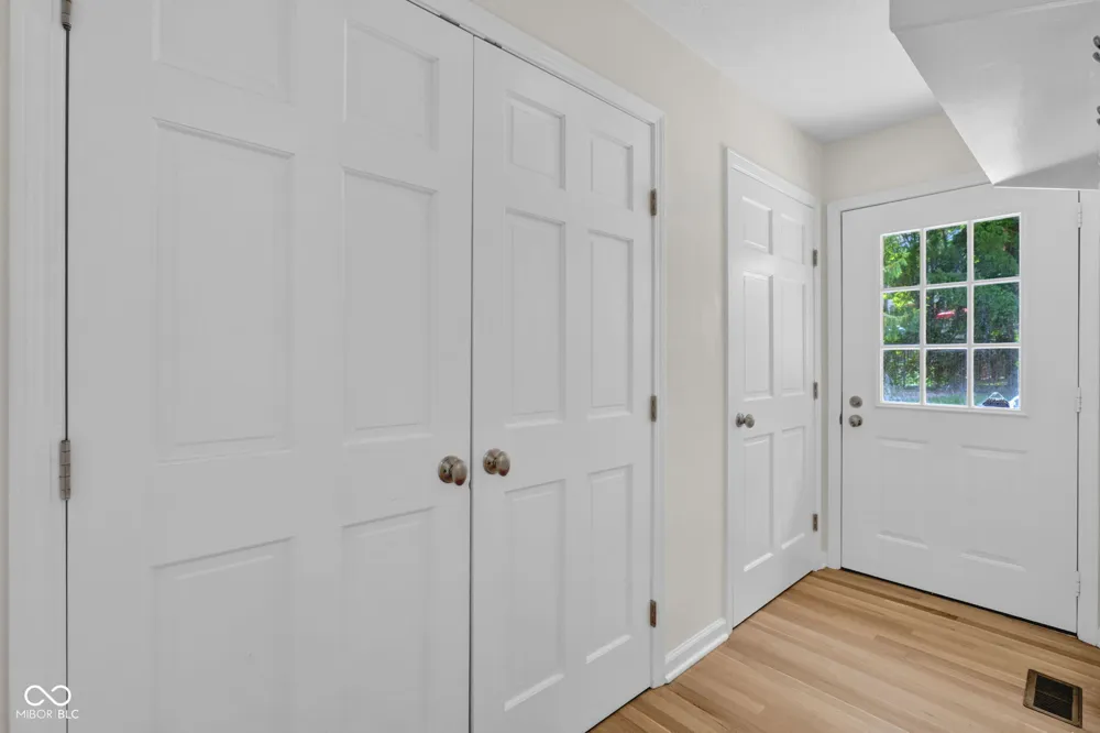 5183 Northwood Drive Columbus, IN 47201