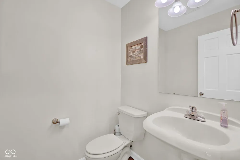5183 Northwood Drive Columbus, IN 47201
