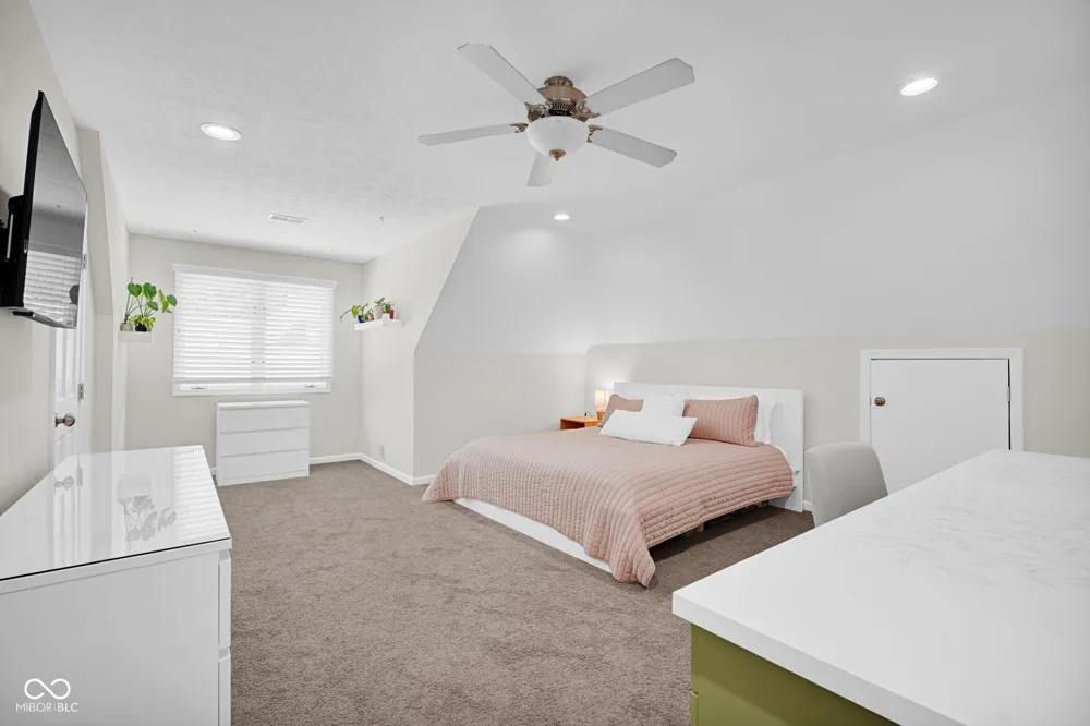 5183 Northwood Drive Columbus, IN 47201