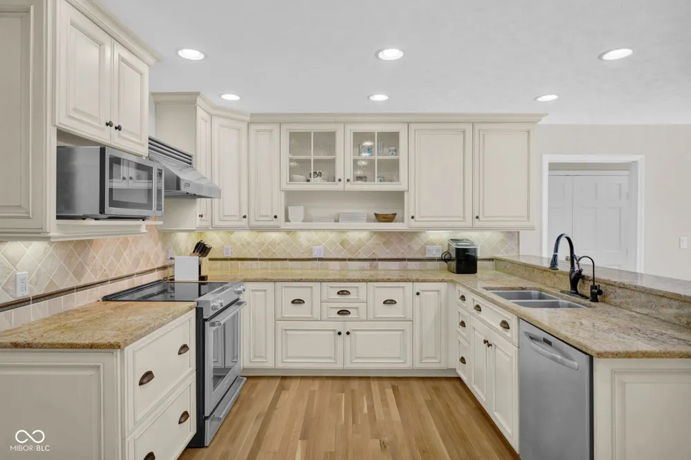 5183 Northwood Drive Columbus, IN 47201