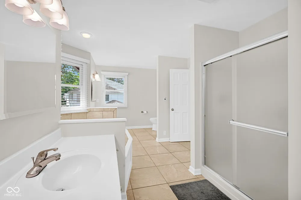 5183 Northwood Drive Columbus, IN 47201